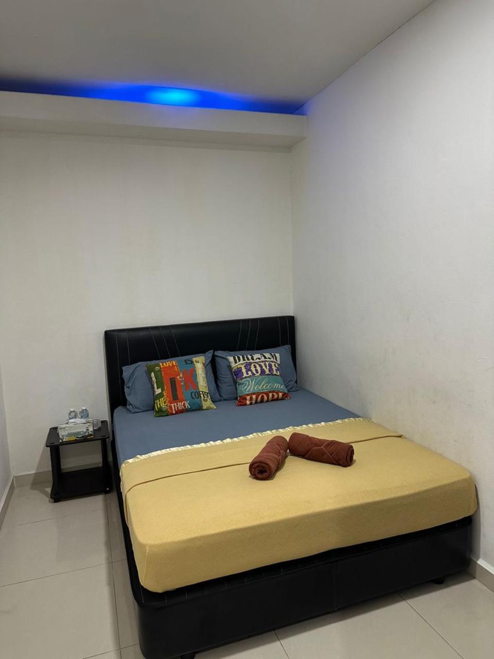Ilhamku Inn Chukai Экстерьер фото